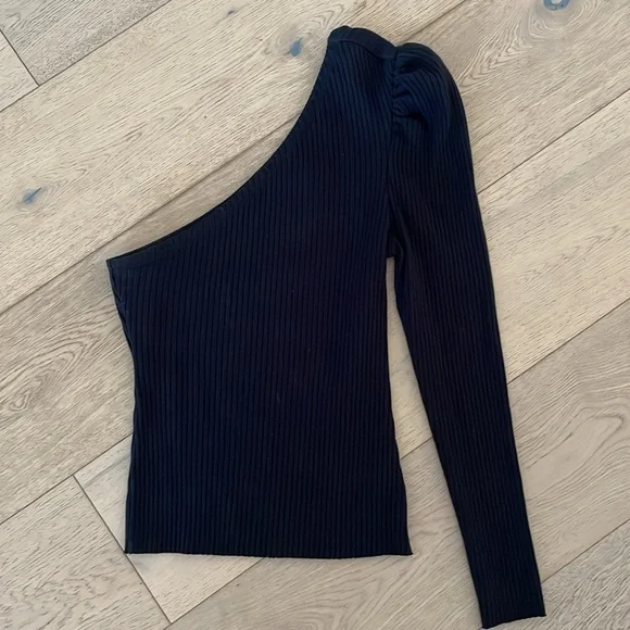 The Range | Primary Rib Puff Shoulder Top - Picture 2 of 6